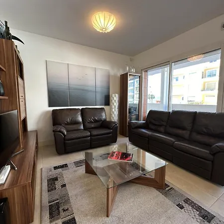 C028-nice With Terrace - Close To The *
